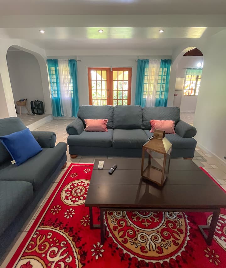 Cap Estate Country Escape - Santa Lucía