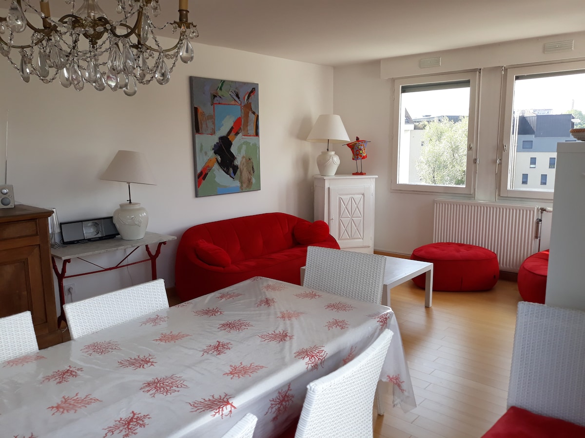 Top Airbnb: Apartment (80m2) near the center in a calm area in Annecy