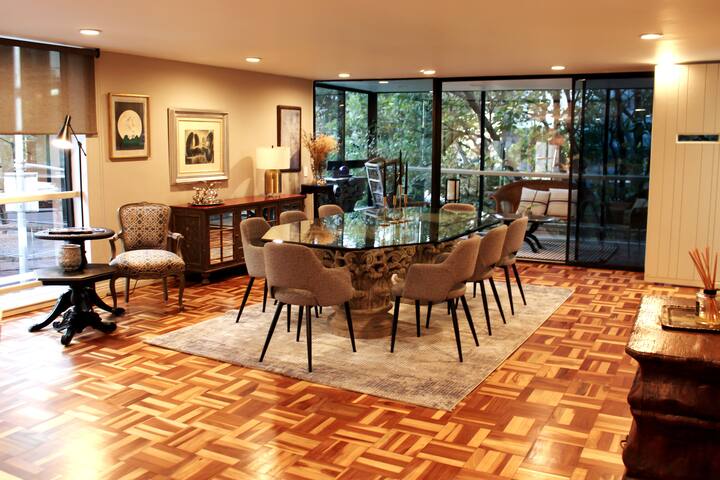 Boutique & Super Fancy Aptment. Best Location Ever gallery image 3