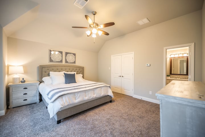 Guest Bedroom Upstairs