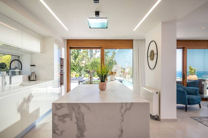 Luxury Hilltop Villa • Sea Views & Infinity Pool gallery image 5