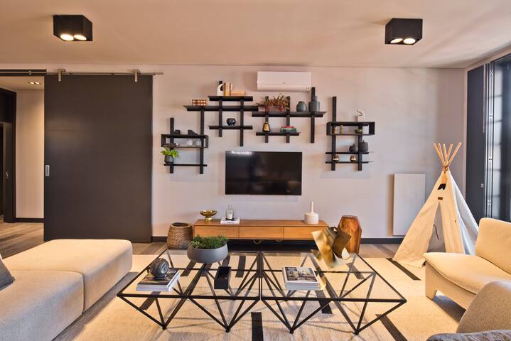 Libest Ribeira 12 -Time Out Mkt – ELEGANT & MODERN gallery image 4