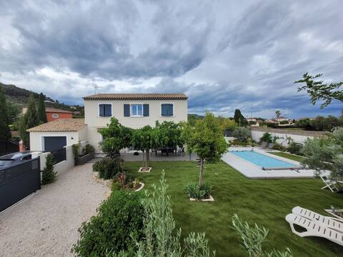 Stunning pool villa, A/C - large terraces