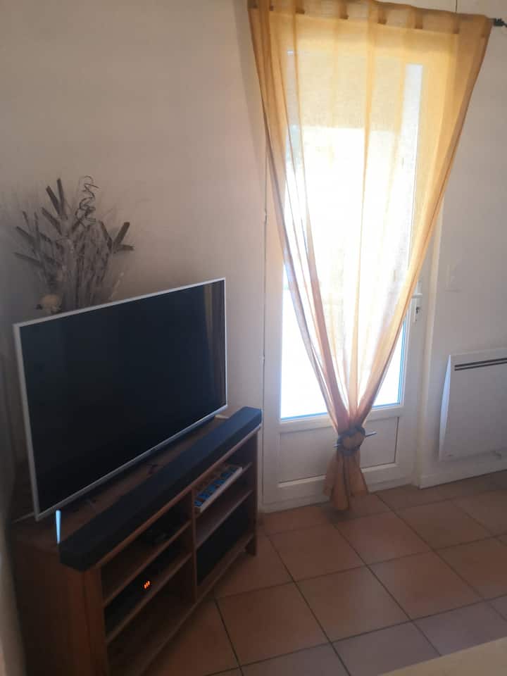 Gîte Paisible Aux Pieds Des Alpilles Parking Privé - Paradou