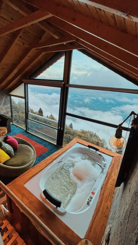 Modern bungalow with jacuzzi and fireplace in Trabzon