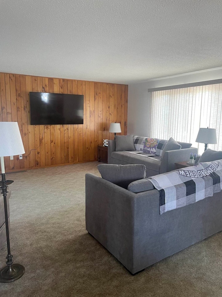 Rural Home Close To Town - Palisades State Park, Garretson