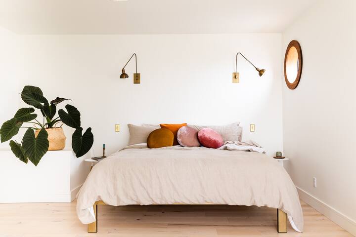 Dreamy SF Beach House! Bright, lux 3 Bd, GG Park gallery image 2