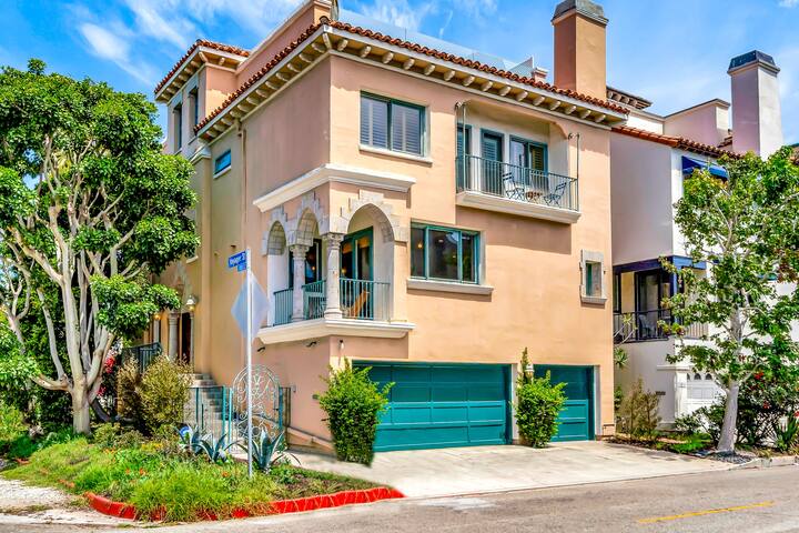 Luxury 5200sqft Villa w/Rooftop Deck-1min to Beach gallery image 3