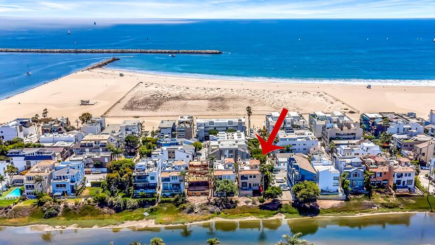 Luxury 5200sqft Villa w/Rooftop Deck-1min to Beach gallery image 5