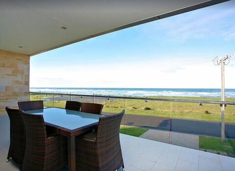 Luxury Seaside Getaway