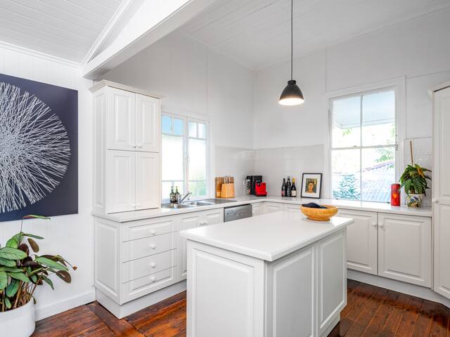 Inner city two bedroom home with pool gallery image 4