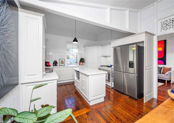 Inner city two bedroom home with pool gallery image 3