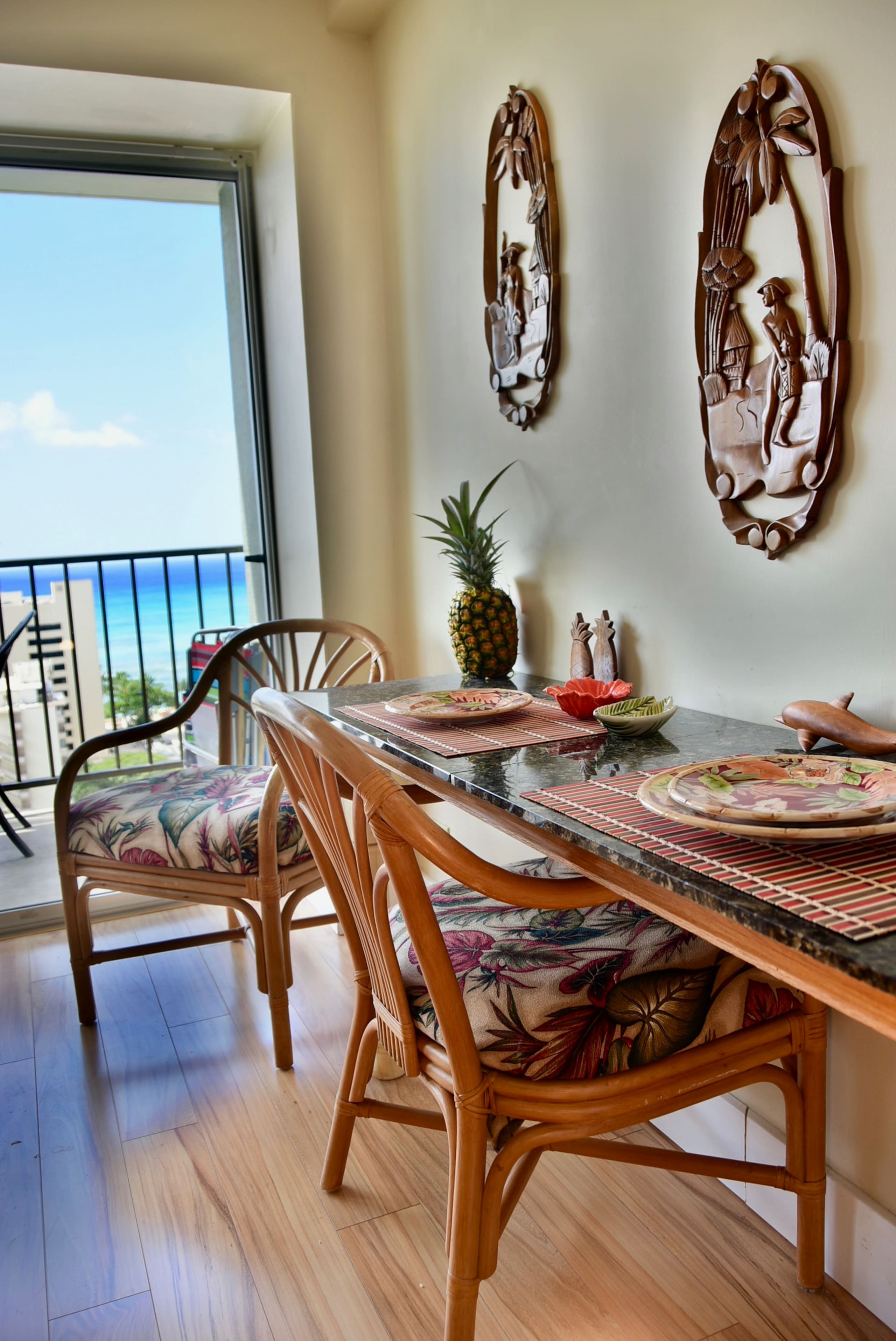 Condo in Honolulu · ★4.88 · 1 bedroom · 2 beds · 1 private bath - Image 15