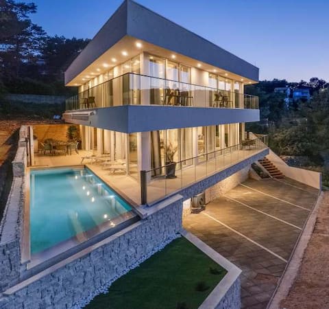 Villa Tiffany near sea in Hvar, Split