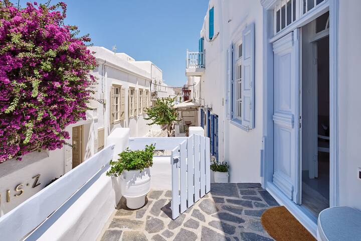 Alice’s Noble House. gallery image 4