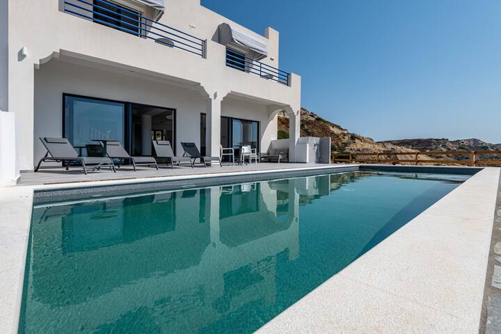 Deluxe Villa Oneiro 200qm gallery image 2