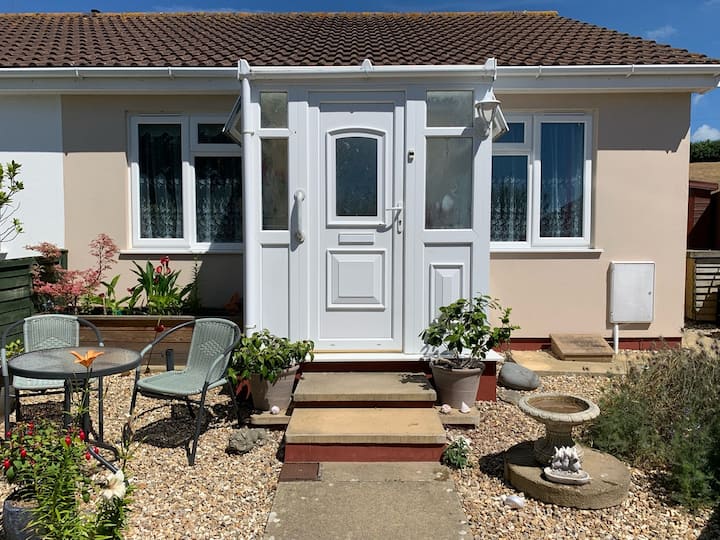 Peaceful BungalowCentral Location by Tarka Trail Bungalows for Rent