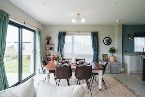 Successful Airbnb property: Broadskies House in Bushmills