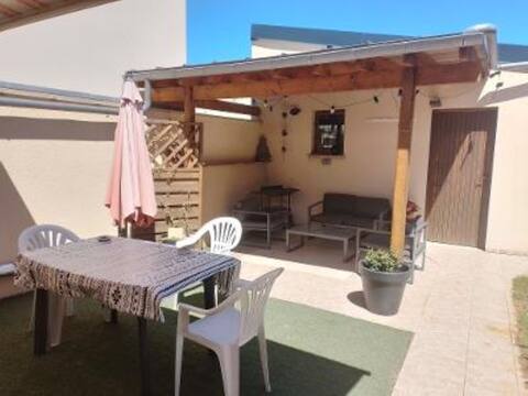 Maison chaleureuse avec parking gratuit sur place