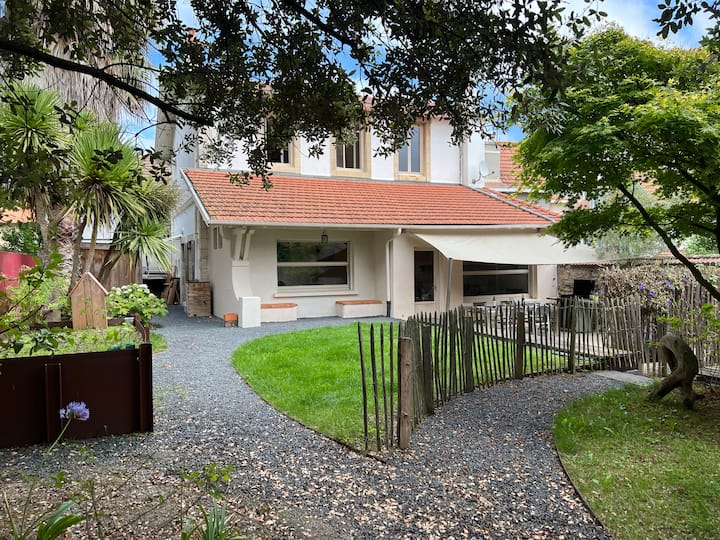 Maison Hyper Centre Avec Garage - Biarritz