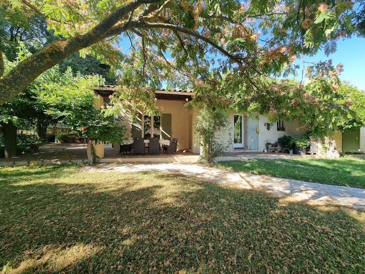 Maison Provençale Dans Très Joli Jardin - Rousset