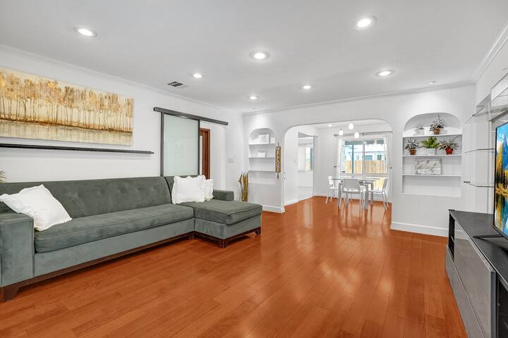 Cozy 3-bedroom home in SGV near DTLA! gallery image 2