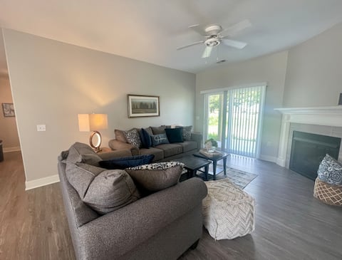 Main Floor 2 Bedroom Condo in Bettendorf featuring