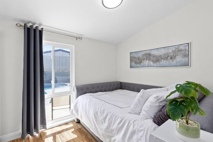 Beautiful Home in the Heart of San Diego gallery image 5