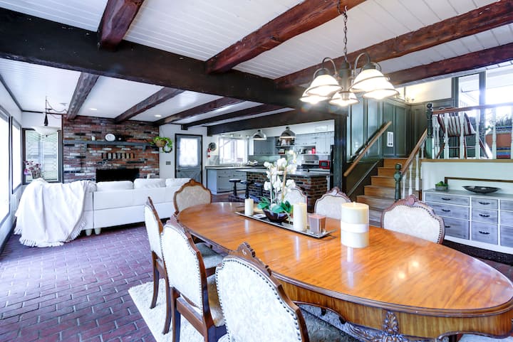 Riverside Home With A Rustic Charm - Washougal, WA