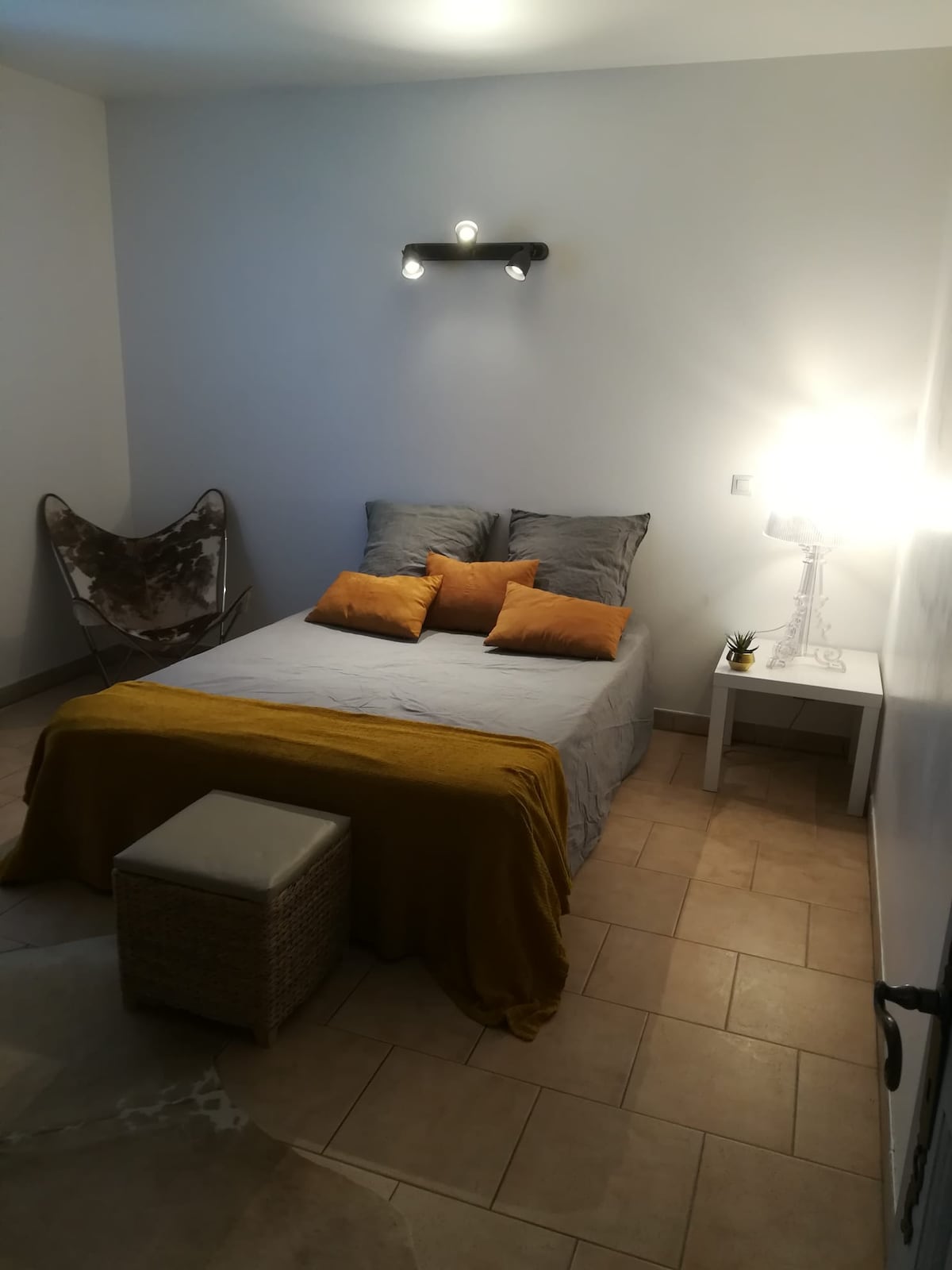 საძინებელი 2