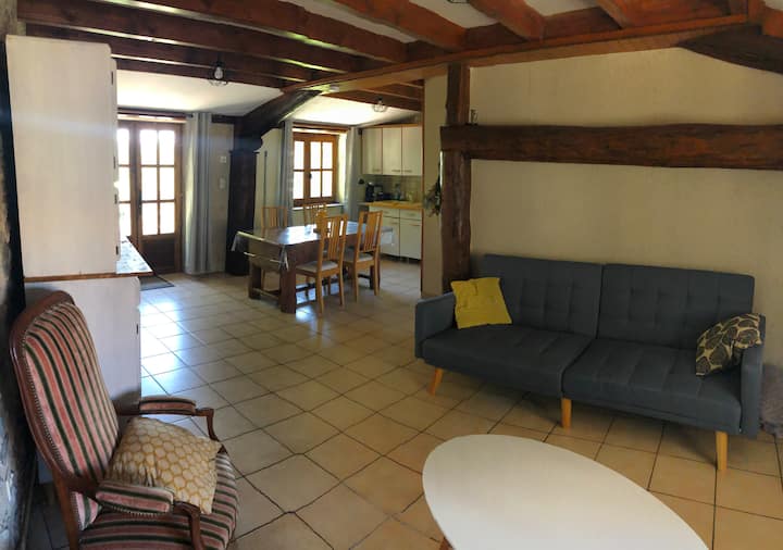 Charmante Maison De Campagne - Issoire