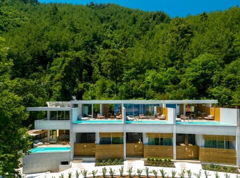 Thesis Villas 2-Bedroom Villa with a private pool