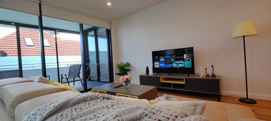 NorthShore Chatswood 2BR with ultimate convenience gallery image 5
