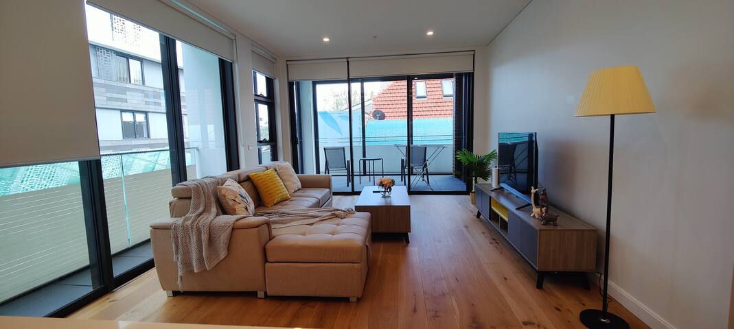 NorthShore Chatswood 2BR with ultimate convenience gallery image 3