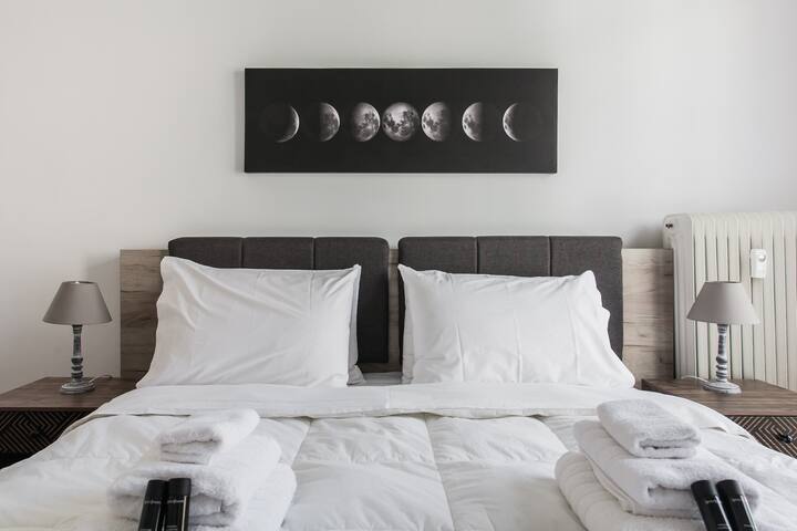 Diogenis’ Jug gallery image 2