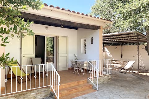 Top Airbnb: 50 m² ALLORO Mini Villa with garden and barbecue à Porto Vecchio