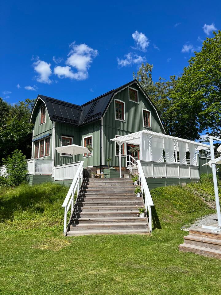 Nice turnofthecentury villa in Stockholm Archipelago Villas for