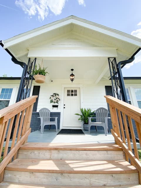 Clean & stylish 3-bedroom craftsman near MWSU