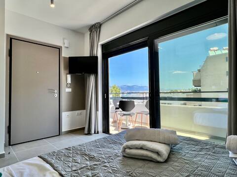 M&M Entire private building with jacuzzi/rooftop