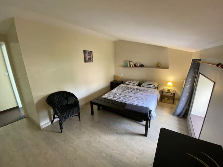 Chumba cha kulala cha ziada (#3) na friji ya droo