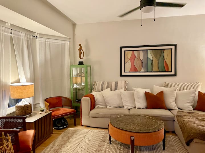 Cozy Bay View Home- Ideally Located - Milwaukee, WI