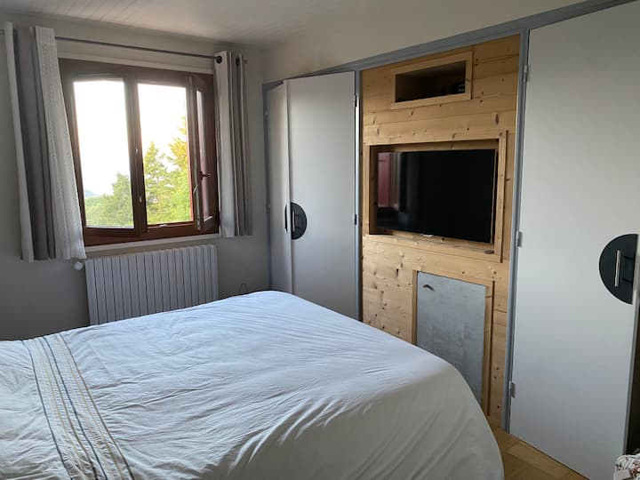 საძინებელი 1