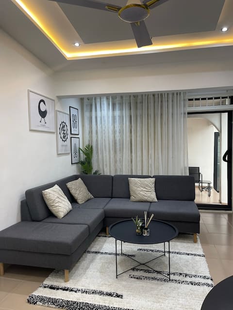 Modern FamilyHouse with 2 bedrooms, Tema + Parking