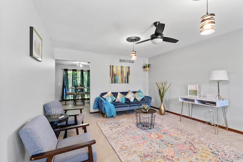 Vibrant Home *Near Beaumont, Henry Ford & GM