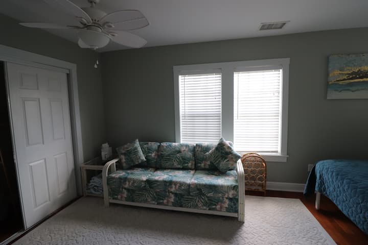 Sillón extraíble en la habitación grande de arriba