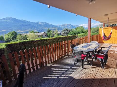 Nice apartment in the heart of the mountains