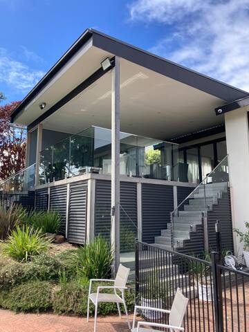 Beautiful Mornington Peninsula Getaway gallery image 3