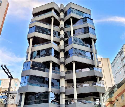 200 mts of the sea, 03 bedrooms with air, large balcony