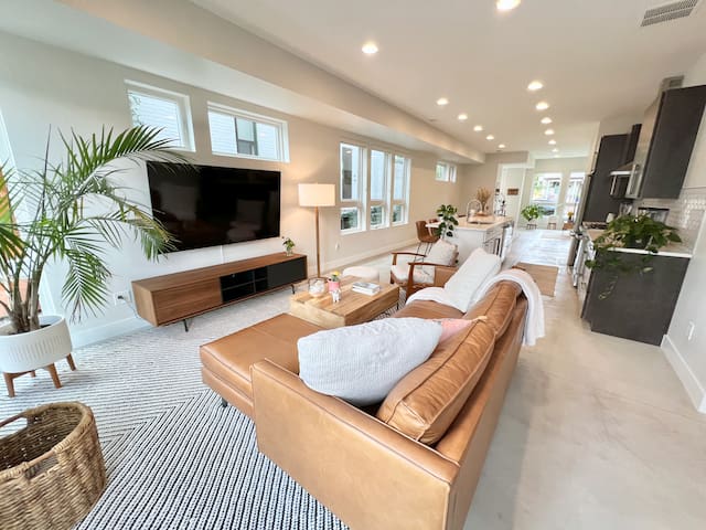 Modern home, walk to City Park, near RiNo+Downtown