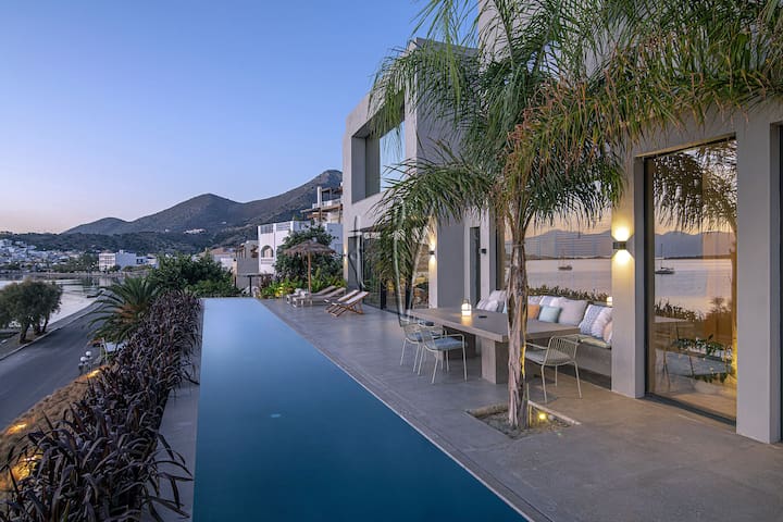 Unique design 3 bedroom villa next to the beach